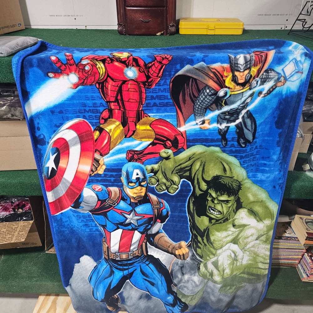 Marvel Avengers Assemble Fleece Throw Blanket Iron Man Captain America Hulk Thor